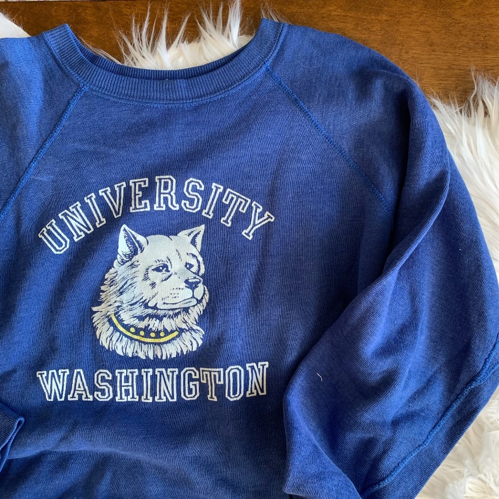 VINTAGE University of Washington Sweatshirt